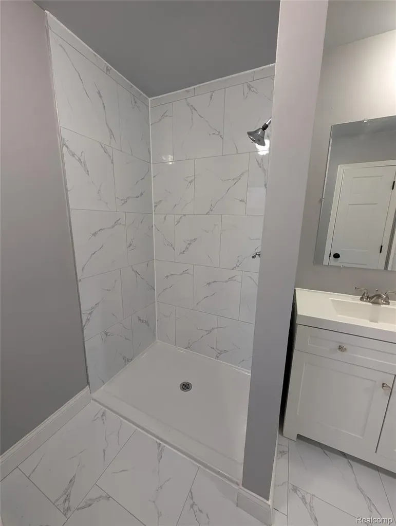 6353 Perry Road Grand Blanc Charter Township MI 48439