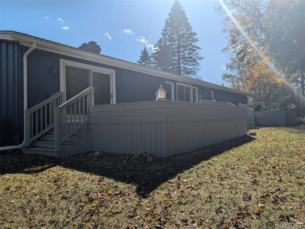 6353 Perry Road Grand Blanc Charter Township MI 48439