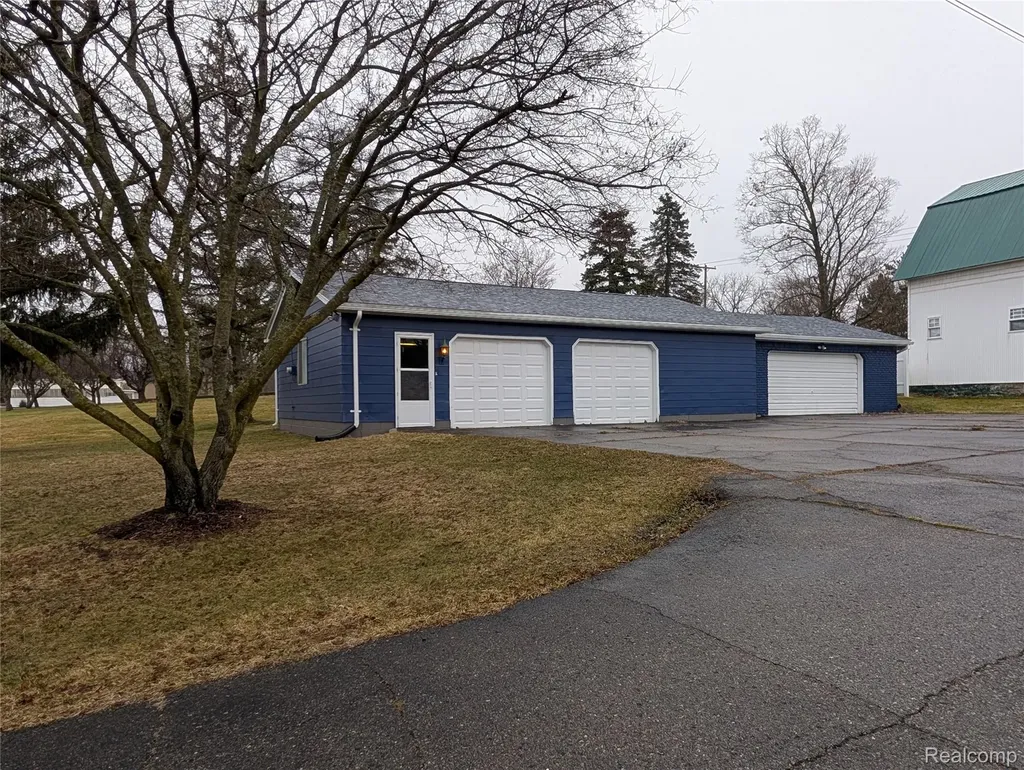 6353 Perry Road Grand Blanc Charter Township MI 48439
