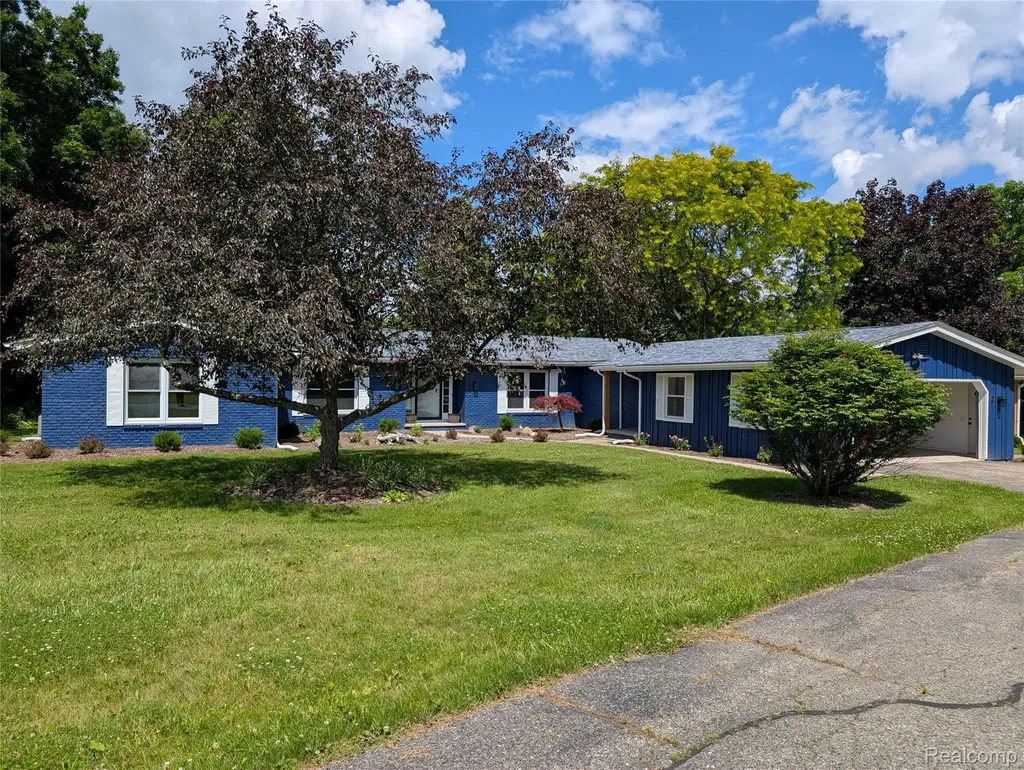 6353 Perry Road Grand Blanc Charter Township MI 48439