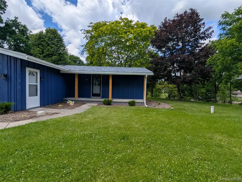 6353 Perry Road Grand Blanc Charter Township MI 48439