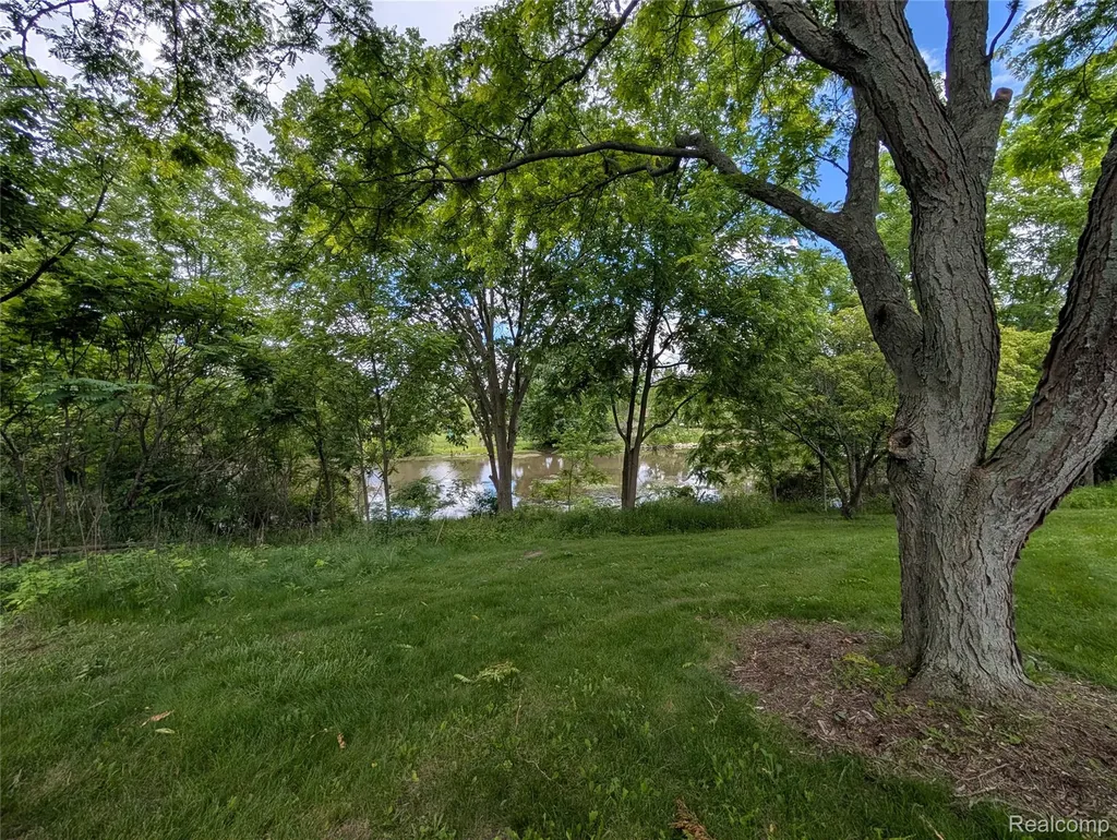 6353 Perry Road Grand Blanc Charter Township MI 48439