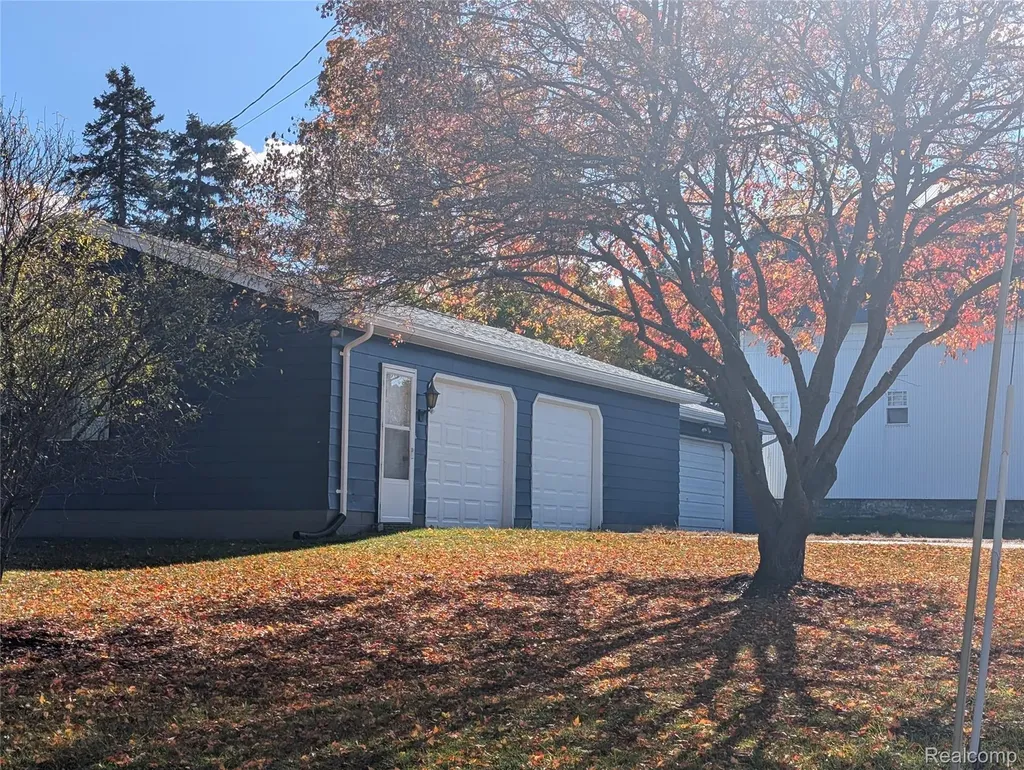 6353 Perry Road Grand Blanc Charter Township MI 48439