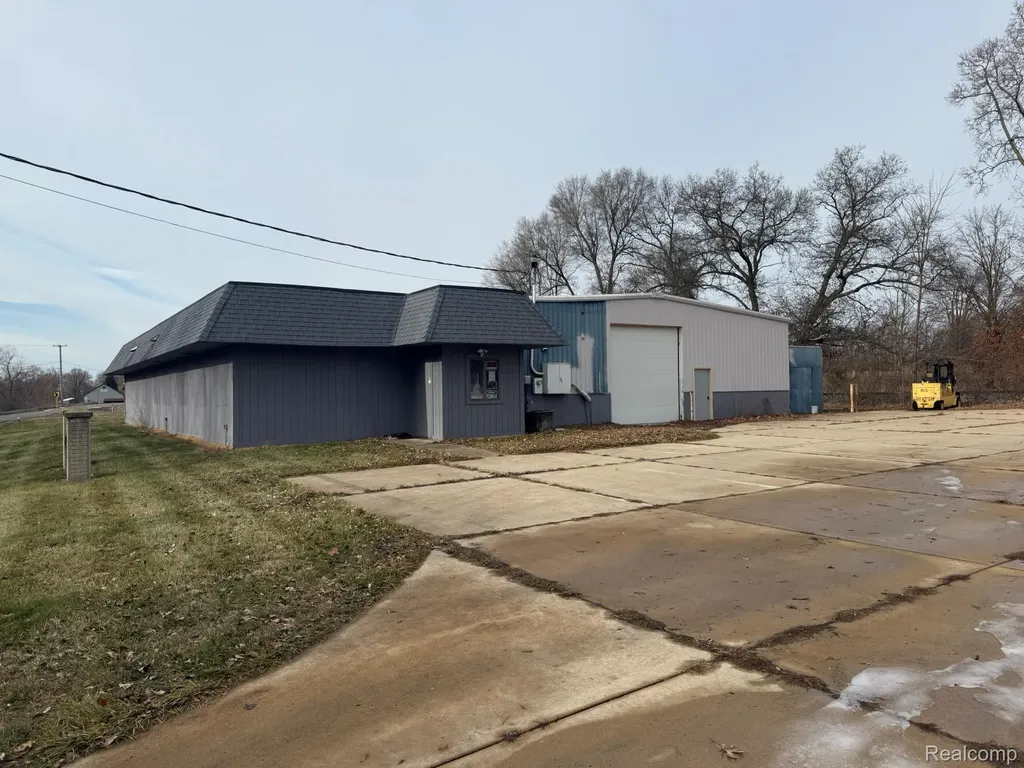 5012 Page Avenue Leoni Township MI 49201