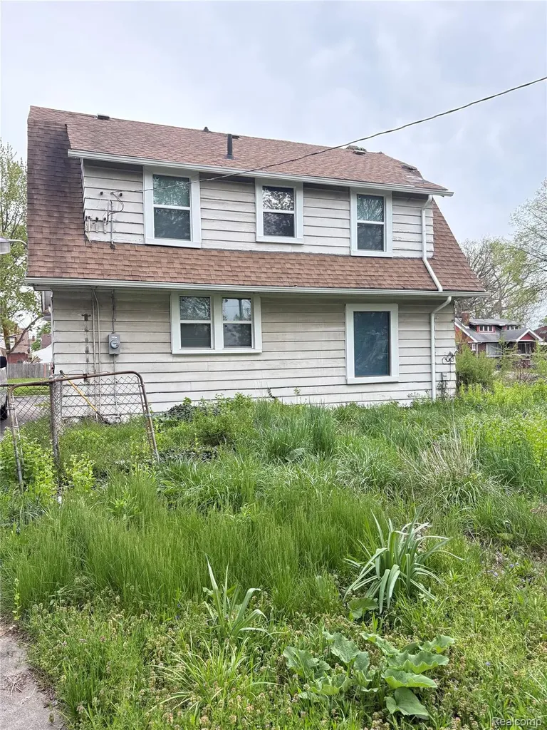 5594 Greenway Street Detroit City MI 48204