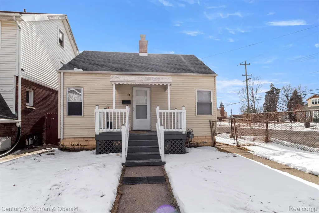 53 W Charlotte Street Ecorse City MI 48229