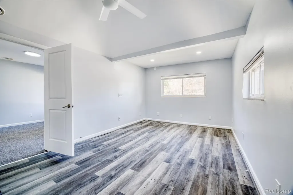 19580 Parke Lane Grosse Ile Township MI 48138