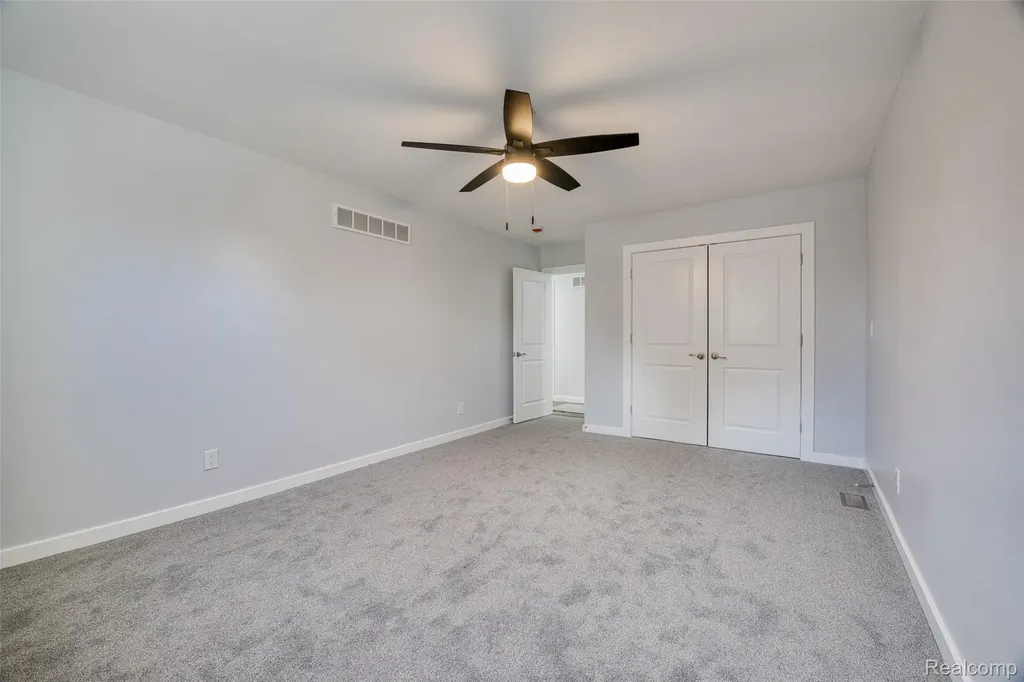 19580 Parke Lane Grosse Ile Township MI 48138