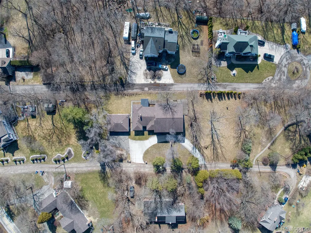 19580 Parke Lane Grosse Ile Township MI 48138