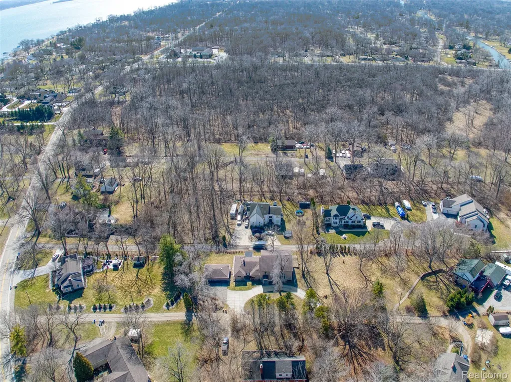 19580 Parke Lane Grosse Ile Township MI 48138