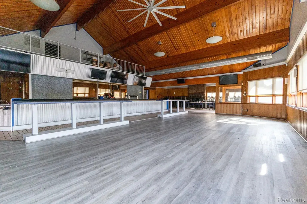 240 N River Road Mt. Clemens City MI 48043