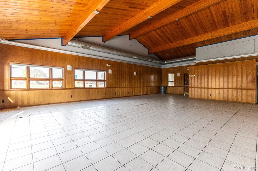240 N River Road Mt. Clemens City MI 48043