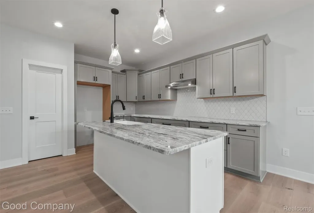 640 Sunnybeach Drive White Lake Charter Township MI 48386