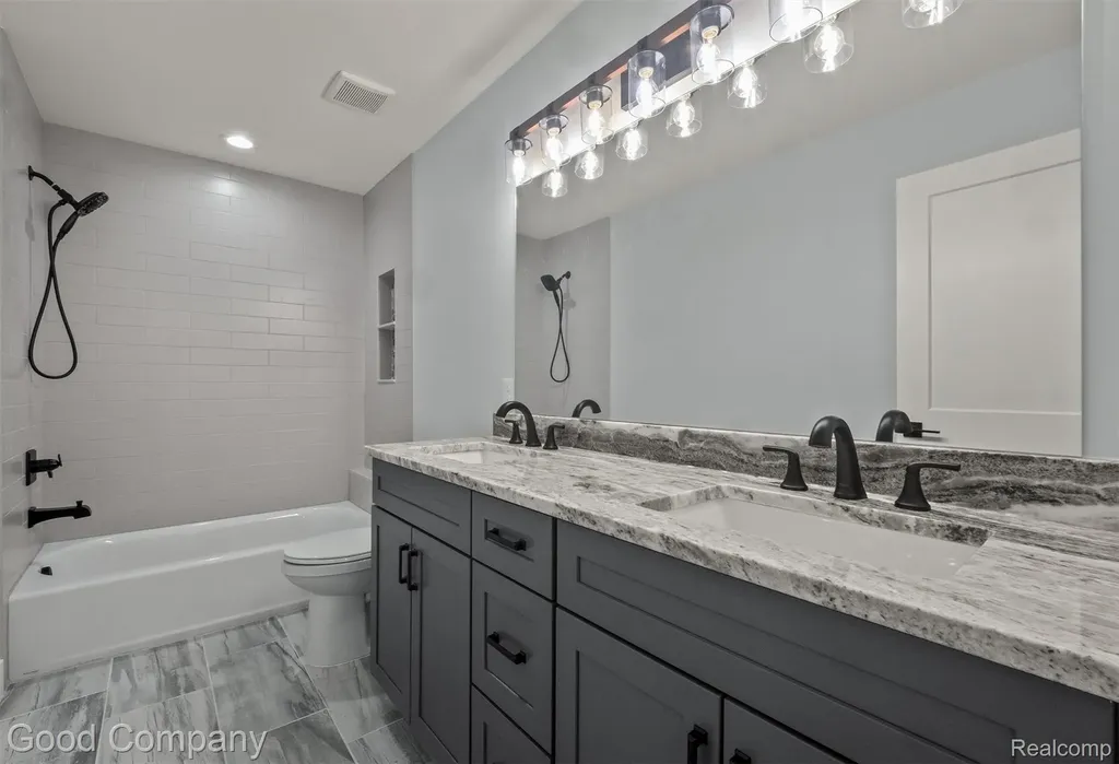 640 Sunnybeach Drive White Lake Charter Township MI 48386