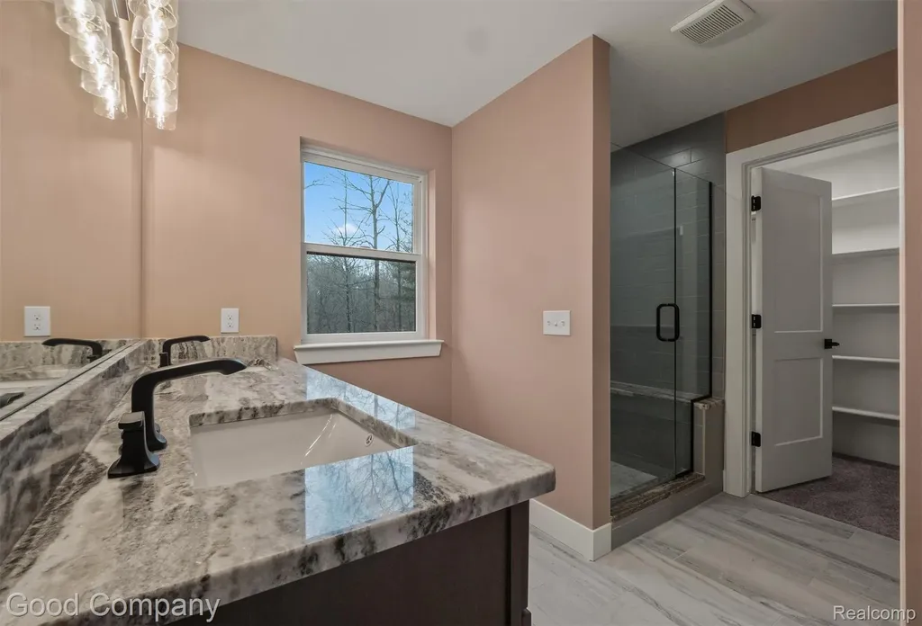 640 Sunnybeach Drive White Lake Charter Township MI 48386