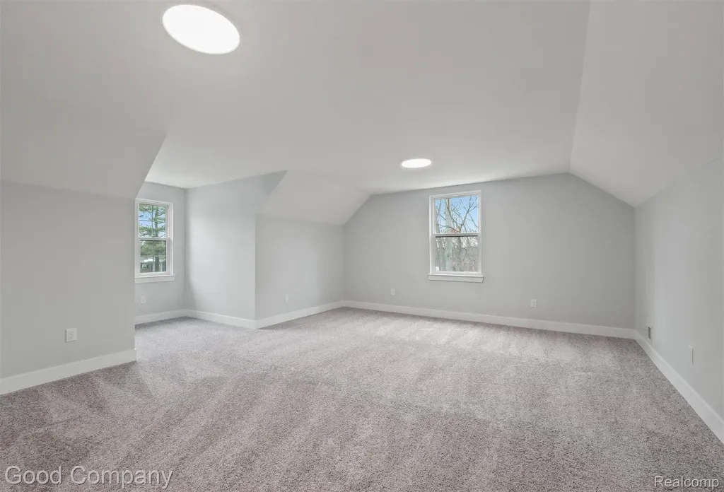 640 Sunnybeach Drive White Lake Charter Township MI 48386
