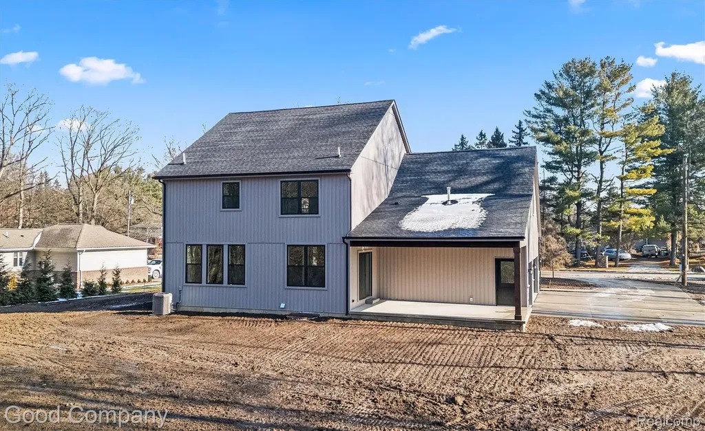 640 Sunnybeach Drive White Lake Charter Township MI 48386