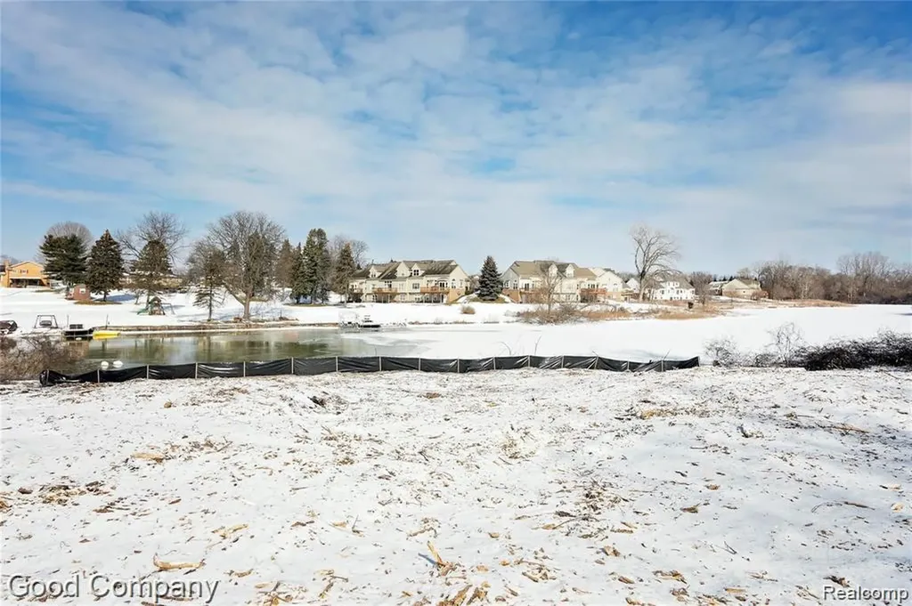 640 Sunnybeach Drive White Lake Charter Township MI 48386