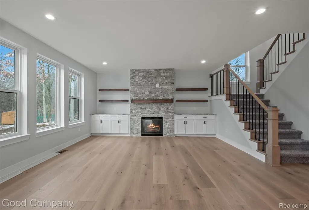640 Sunnybeach Drive White Lake Charter Township MI 48386