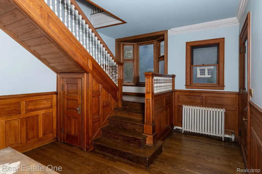 1023 Iroquois Street Detroit City MI 48214