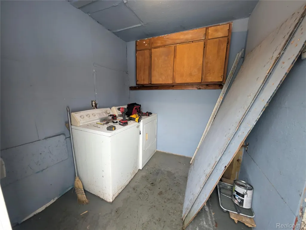 15344 Blackstone Street Detroit City MI 48223