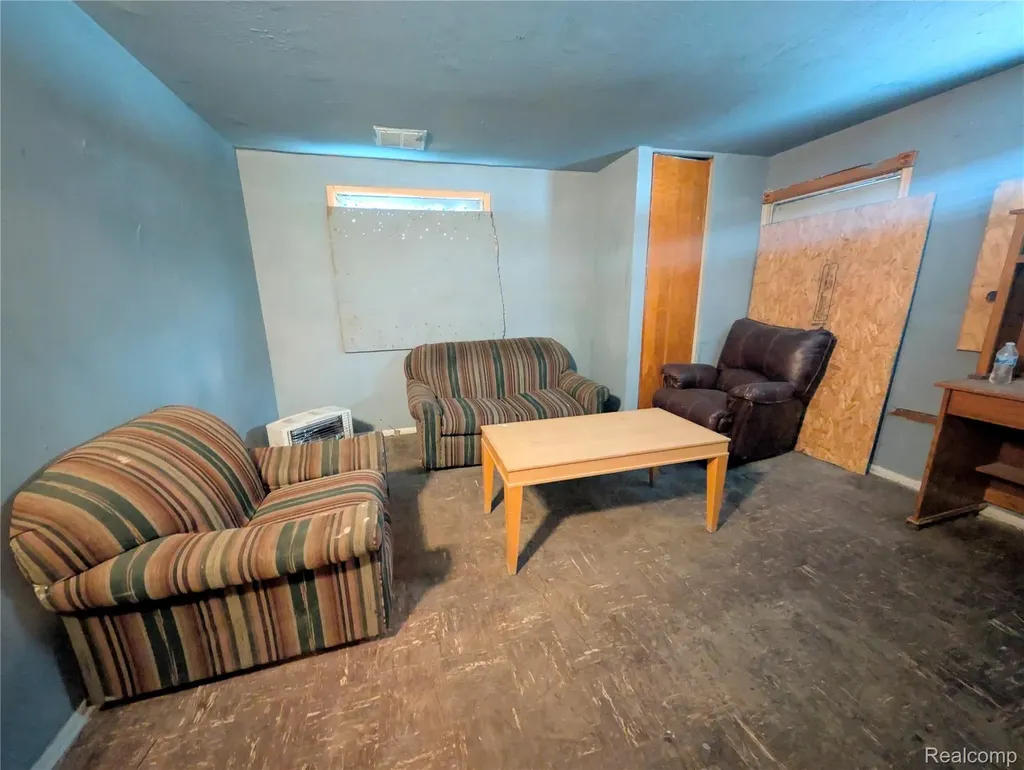 15344 Blackstone Street Detroit City MI 48223