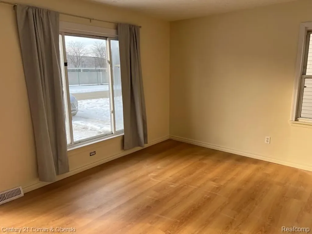 5921 Merrick Street Taylor City MI 48180