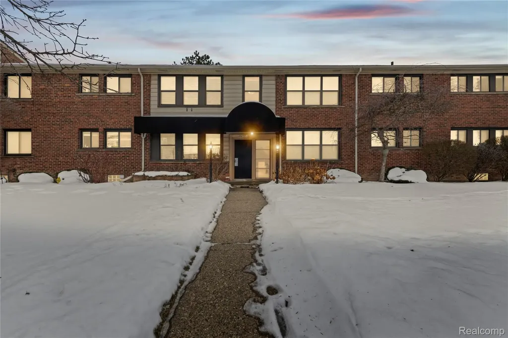 25777 Woodward Avenue Royal Oak City MI 48067