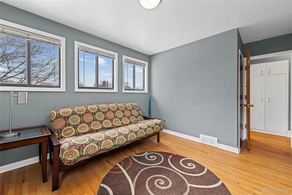 25777 Woodward Avenue Royal Oak City MI 48067