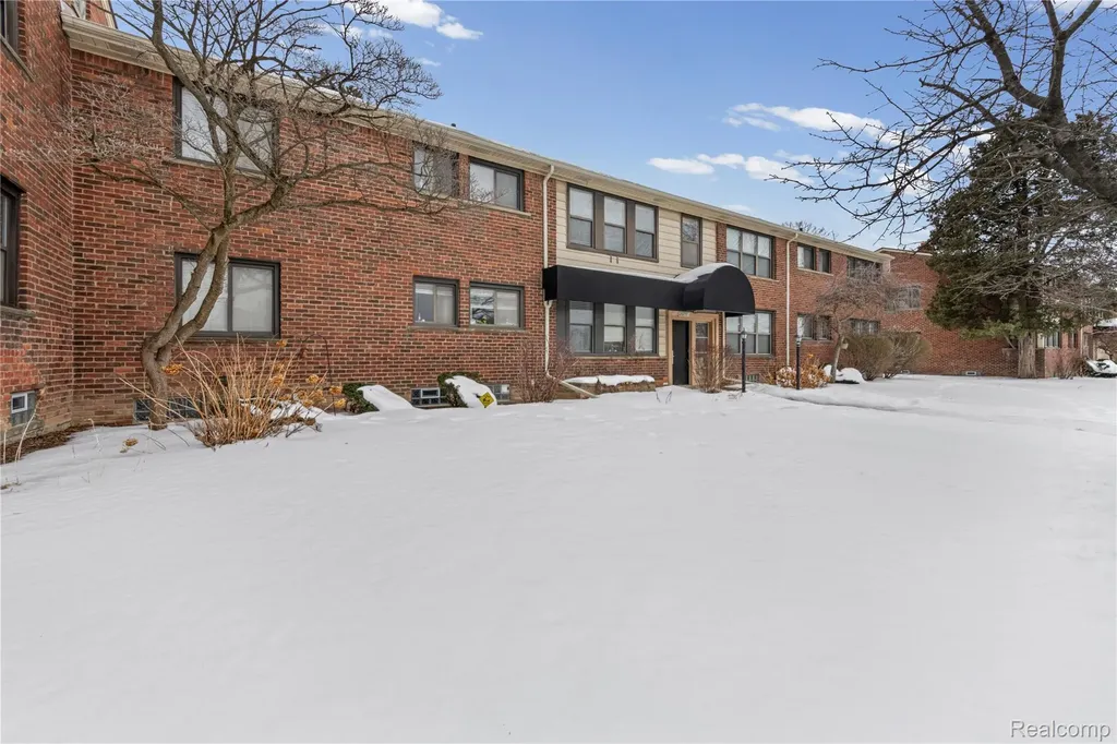 25777 Woodward Avenue Royal Oak City MI 48067