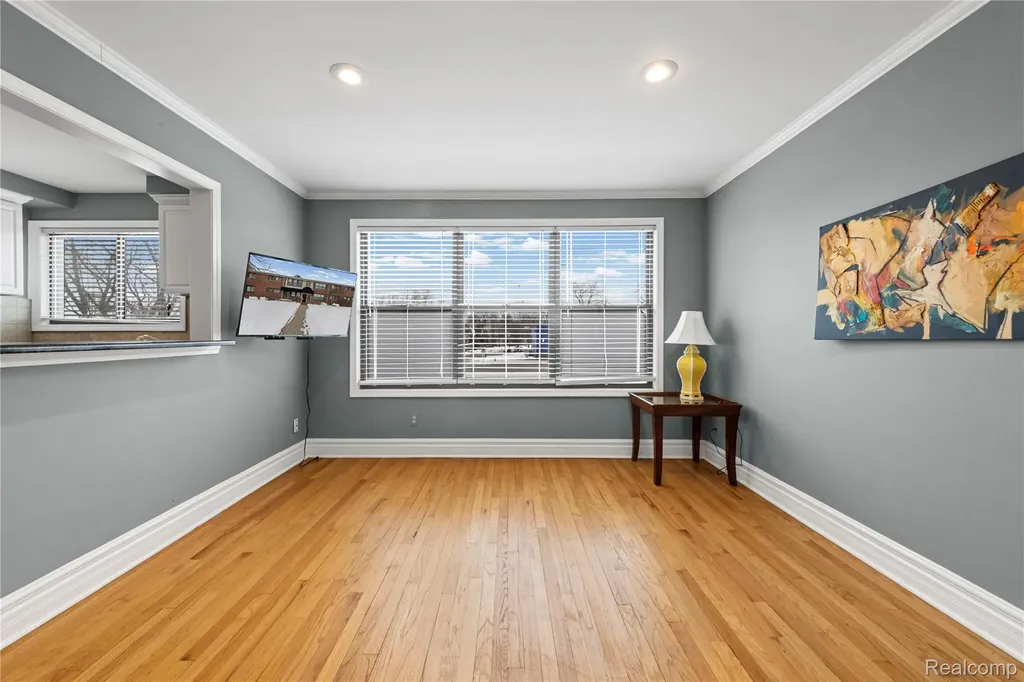 25777 Woodward Avenue Royal Oak City MI 48067