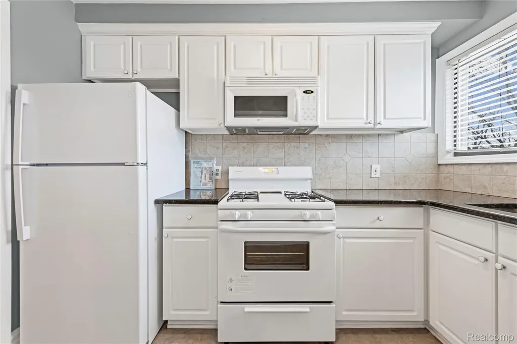 25777 Woodward Avenue Royal Oak City MI 48067
