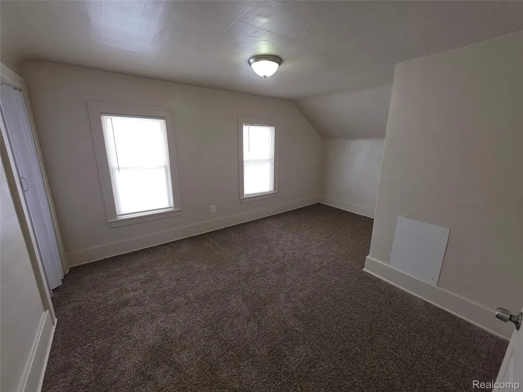 35 Clarence Street Pontiac City MI 48342