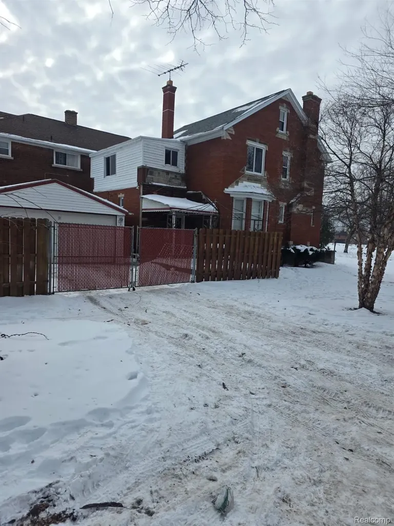 434 Piper Boulevard Detroit City MI 48215
