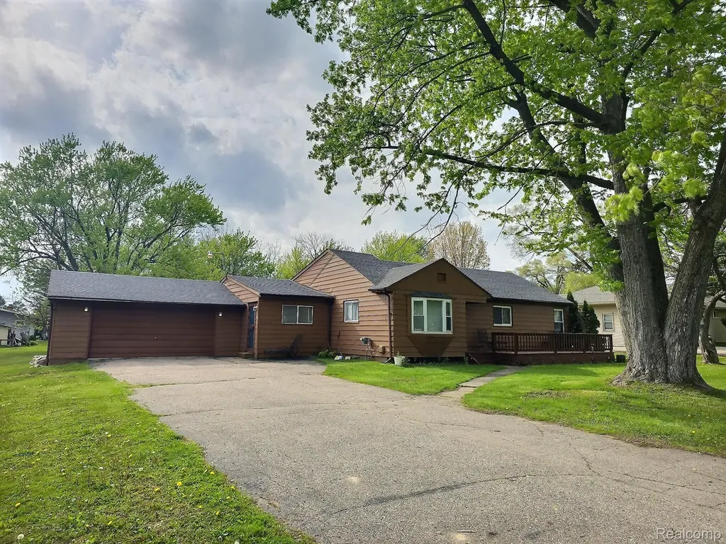 6449 Detroit Street Mt. Morris Township MI 48458