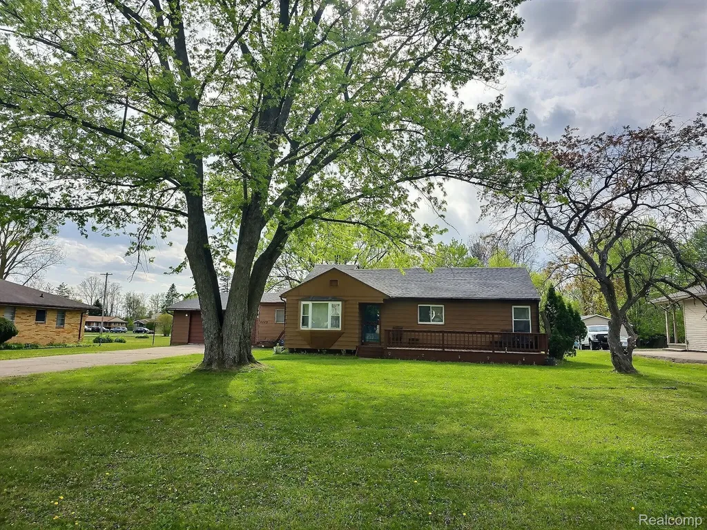 6449 Detroit Street Mt. Morris Township MI 48458