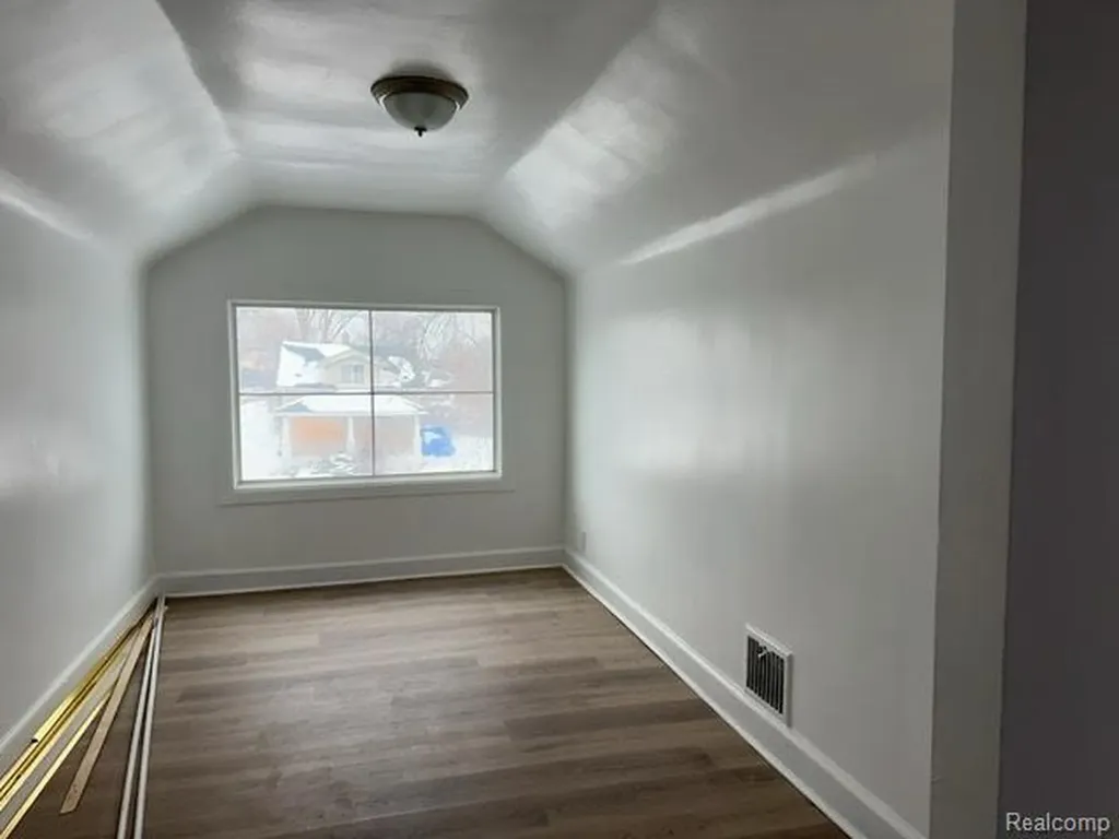 15389 Dexter Street Detroit City MI 48238