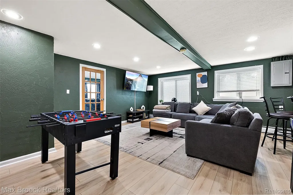 2940 Steeple Hill Road White Lake Charter Township MI 48383