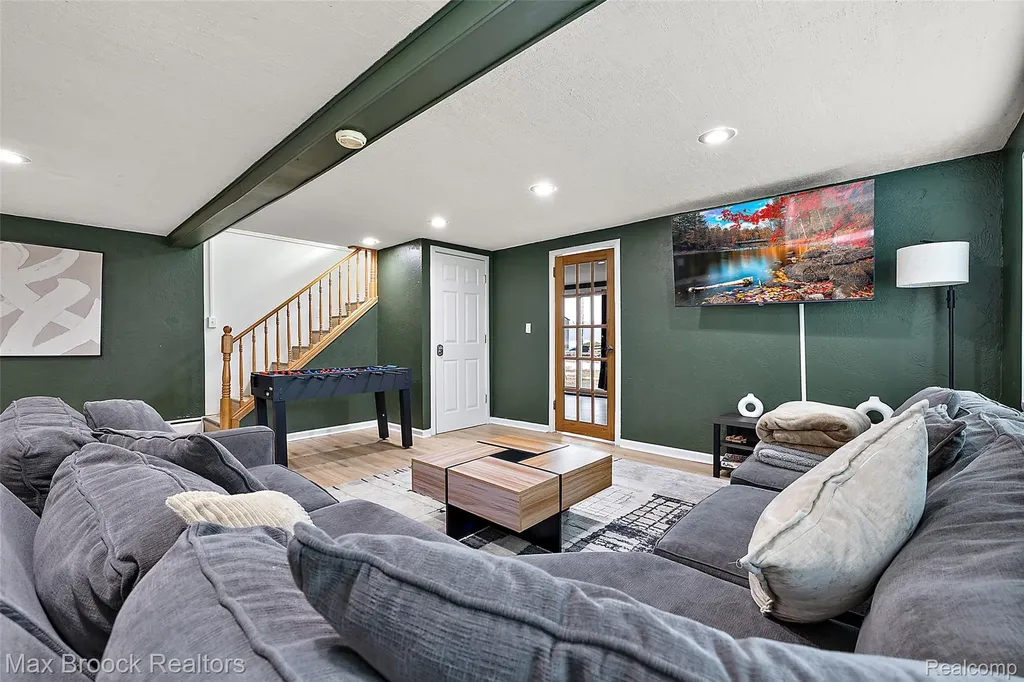 2940 Steeple Hill Road White Lake Charter Township MI 48383