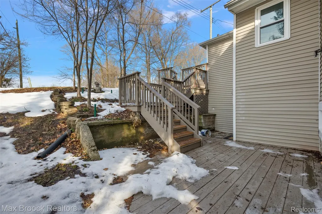 2940 Steeple Hill Road White Lake Charter Township MI 48383