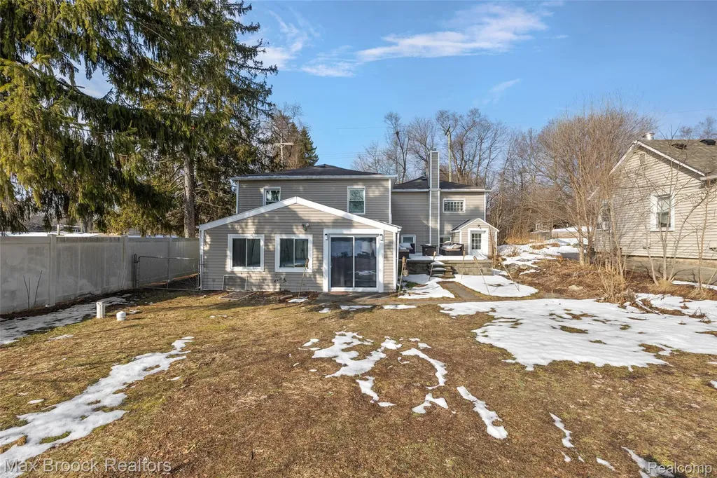 2940 Steeple Hill Road White Lake Charter Township MI 48383