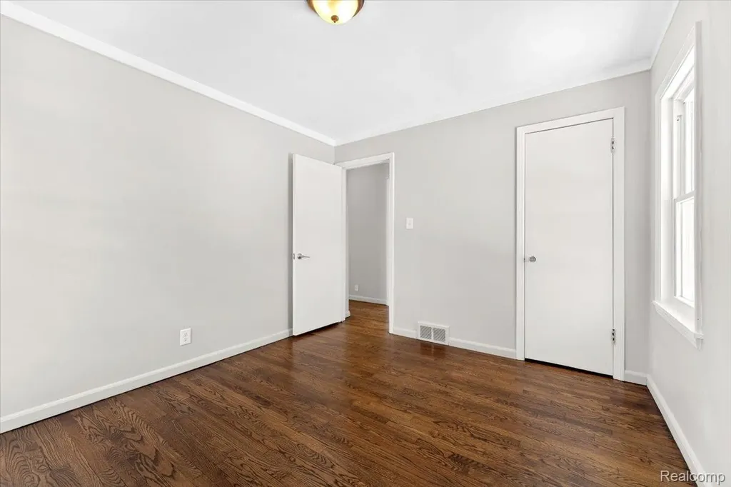 6740 Larme Avenue Allen Park City MI 48101