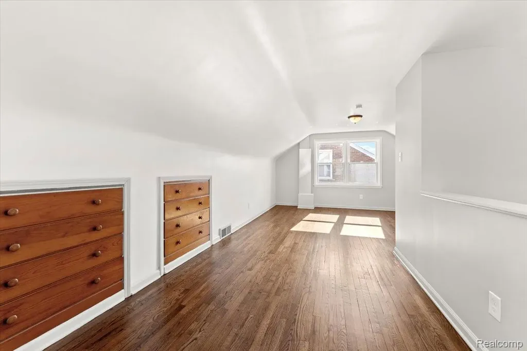 6740 Larme Avenue Allen Park City MI 48101