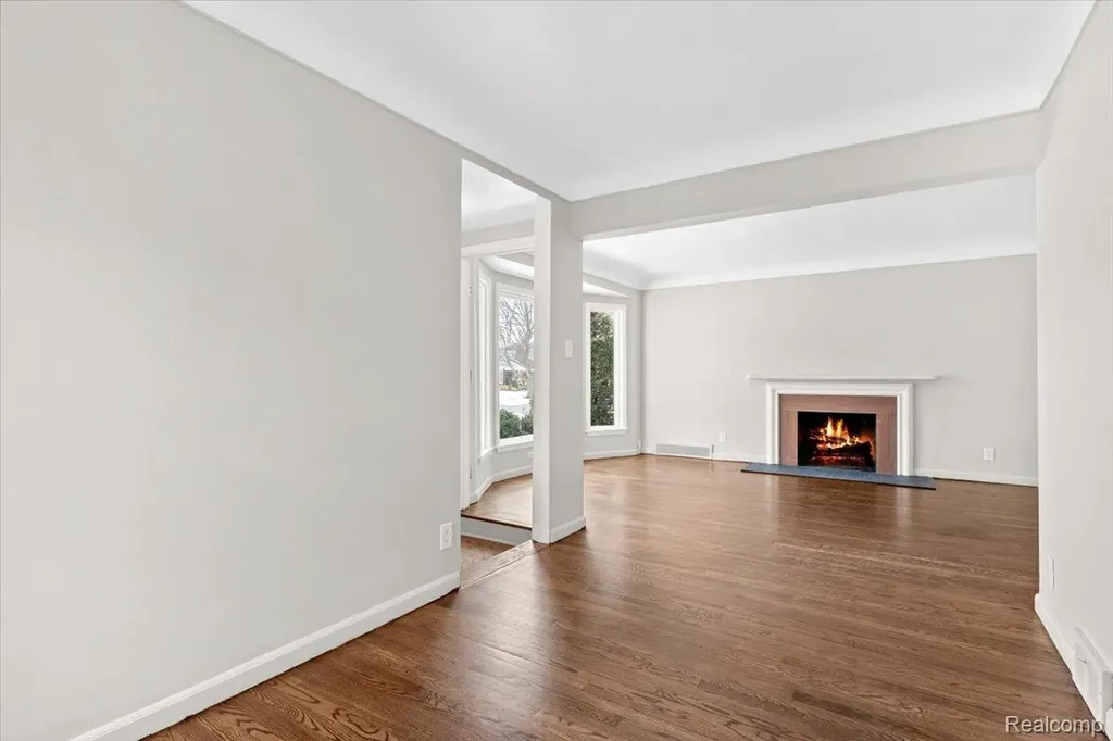 6740 Larme Avenue Allen Park City MI 48101