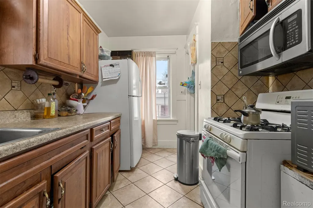 4509 Helen Street Dearborn City MI 48126