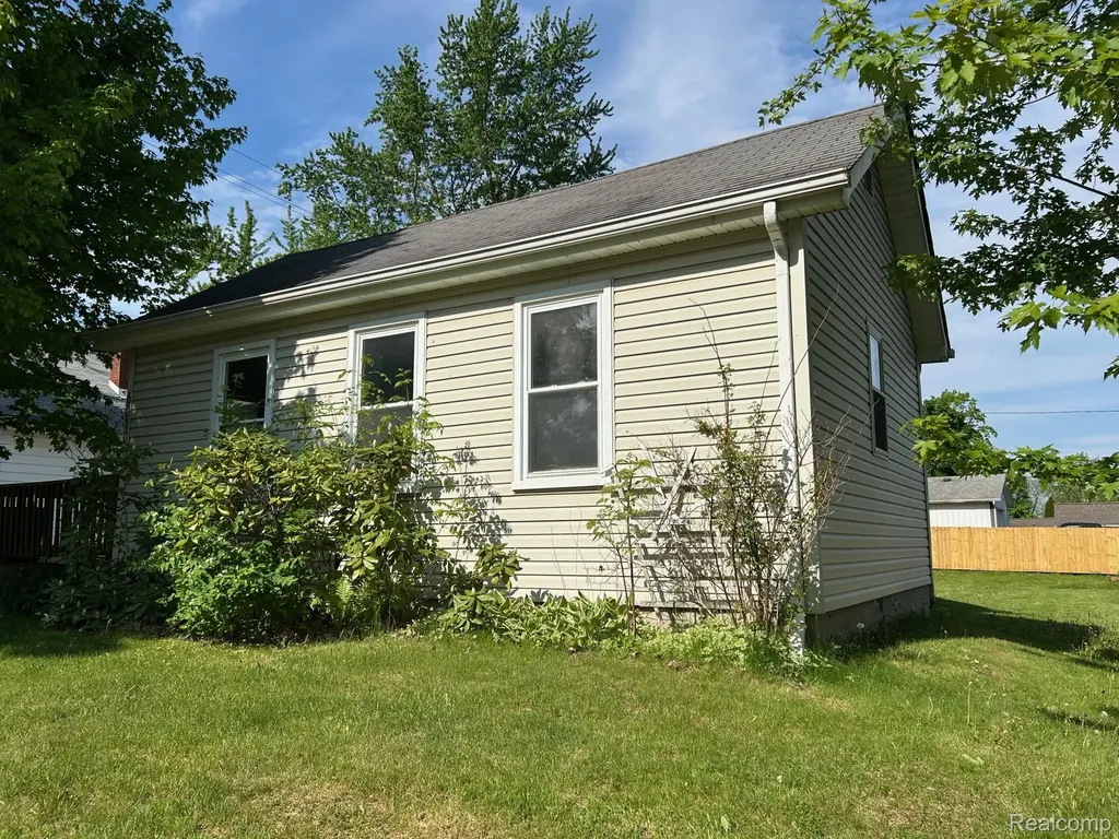 6010 Fox Street Mayville Village MI 48744