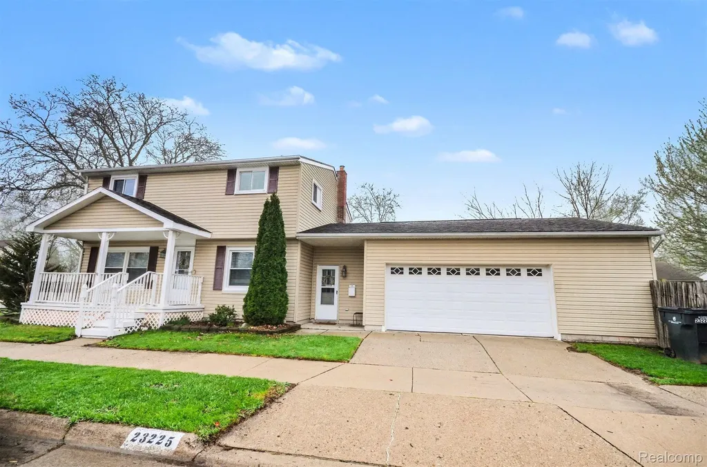 23225 Elaine Street St. Clair Shores City MI 48080