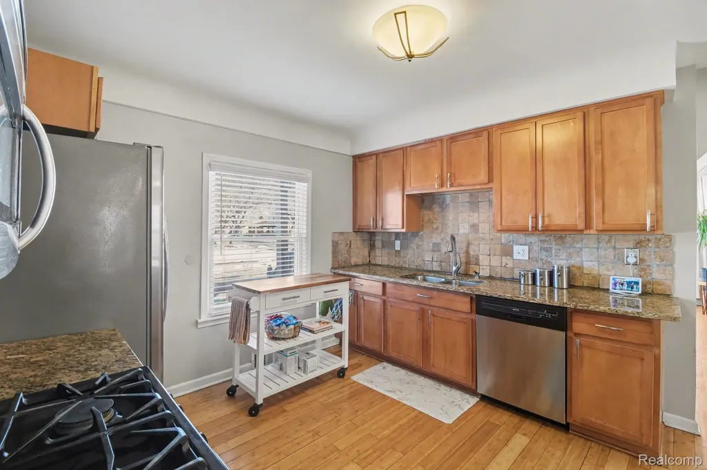 23225 Elaine Street St. Clair Shores City MI 48080