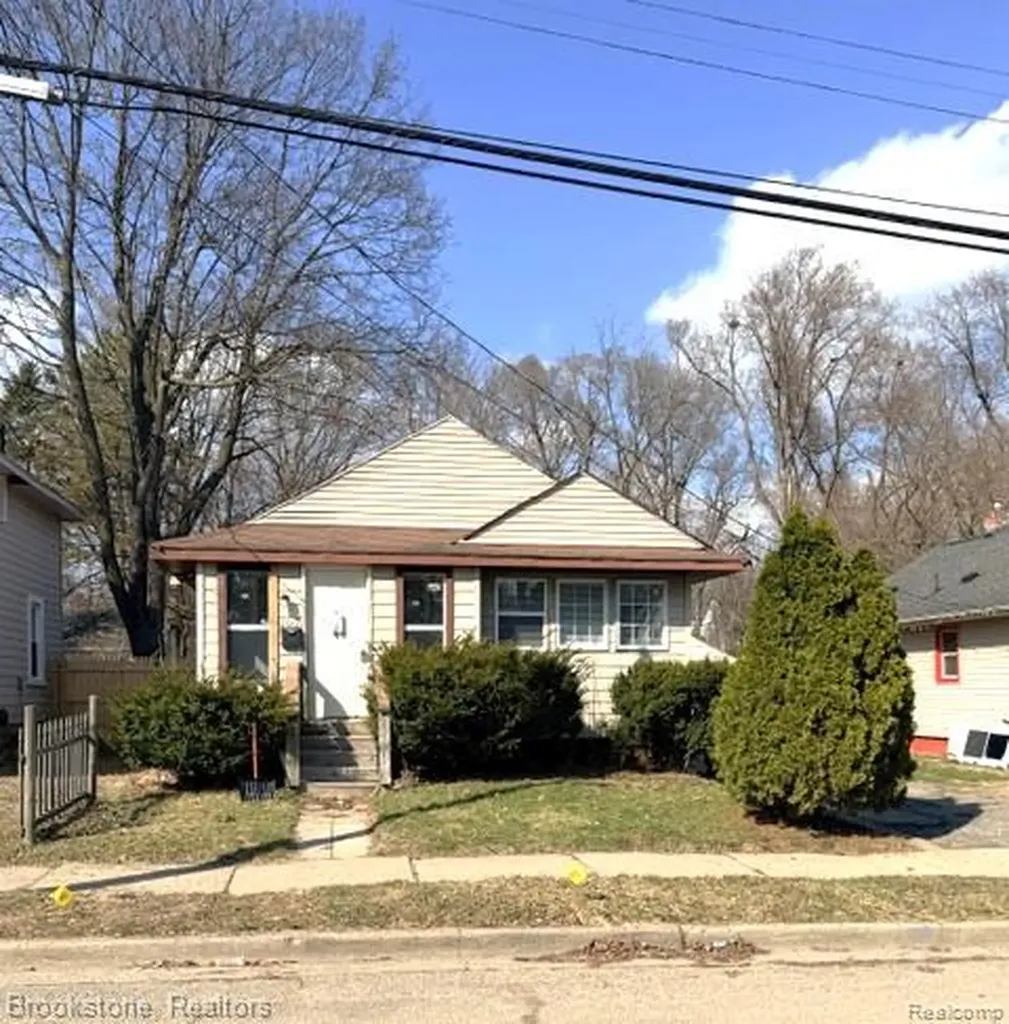 202 W Rundell Street Pontiac City MI 48342