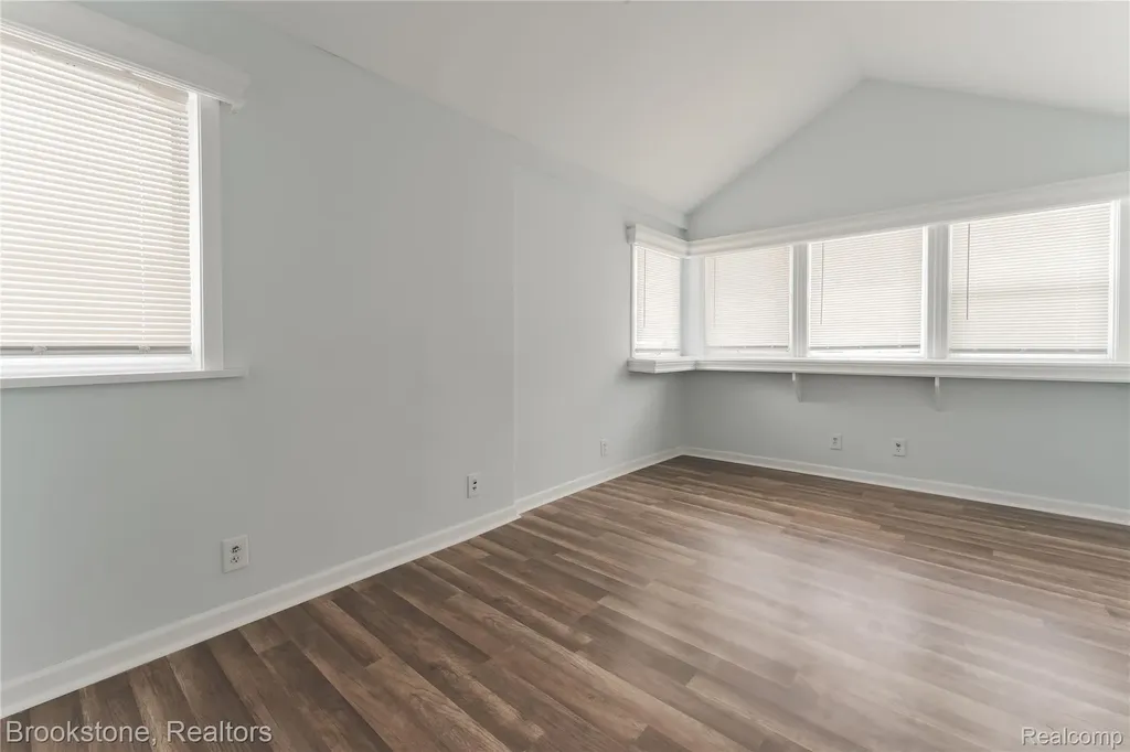 202 W Rundell Street Pontiac City MI 48342